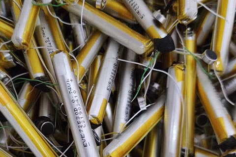 [海伦海北专业回收蓄电池]废电池可不可回收-专业回收三元锂电池